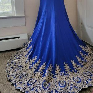Beautiful Long formal Royal blue dress, Size 8, Mermaid Style,